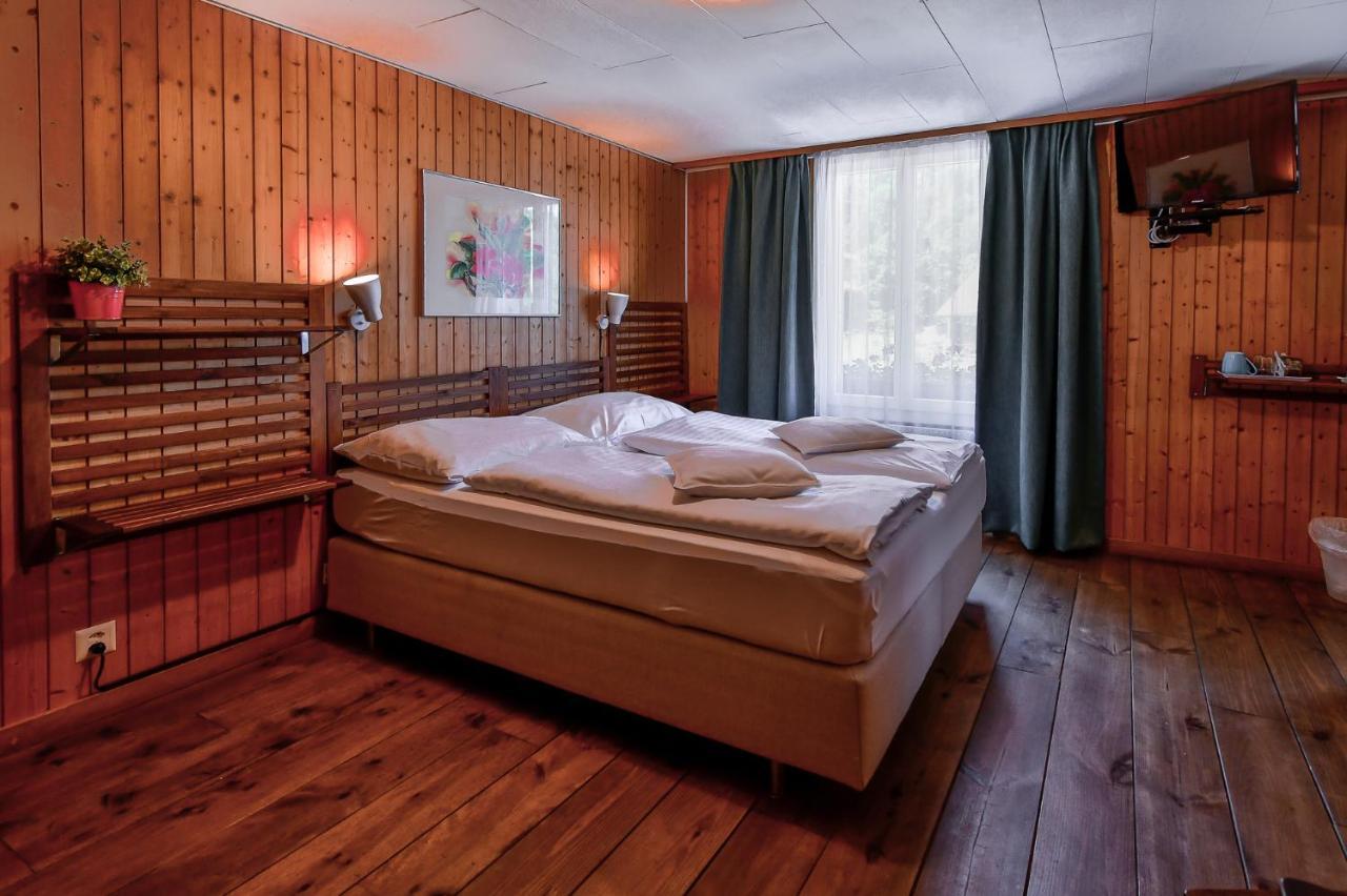 Hotel Tell And Apartments อินเทอร์ลาเคน ภายนอก รูปภาพ